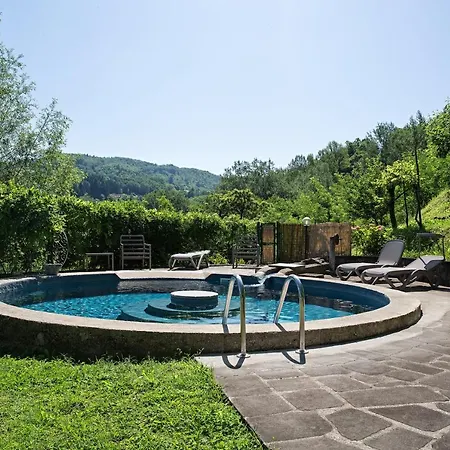 Comfortable House With Pool In Vakantiehuis *