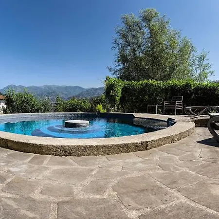 Vakantiehuis Comfortable House With Pool In Castelnuovo di Garfagnana