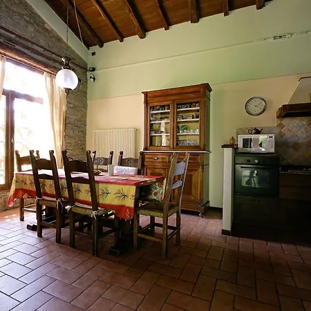 Vakantiehuis Comfortable House With Pool In Castelnuovo di Garfagnana