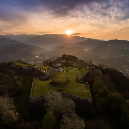 Comfortable House With Pool In Castelnuovo di Garfagnana